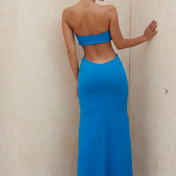 💙 ALTANA Blue Strapless Cut-Out Maxi Dress – Stunning & Elegant! 💙 - Picture 2 of 2
